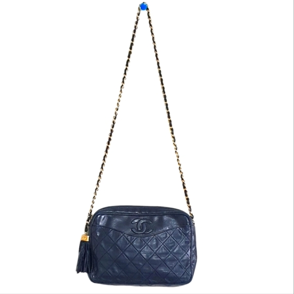 Chanel Vintage Camera Tassel quilted bag - Picture 2 of 11